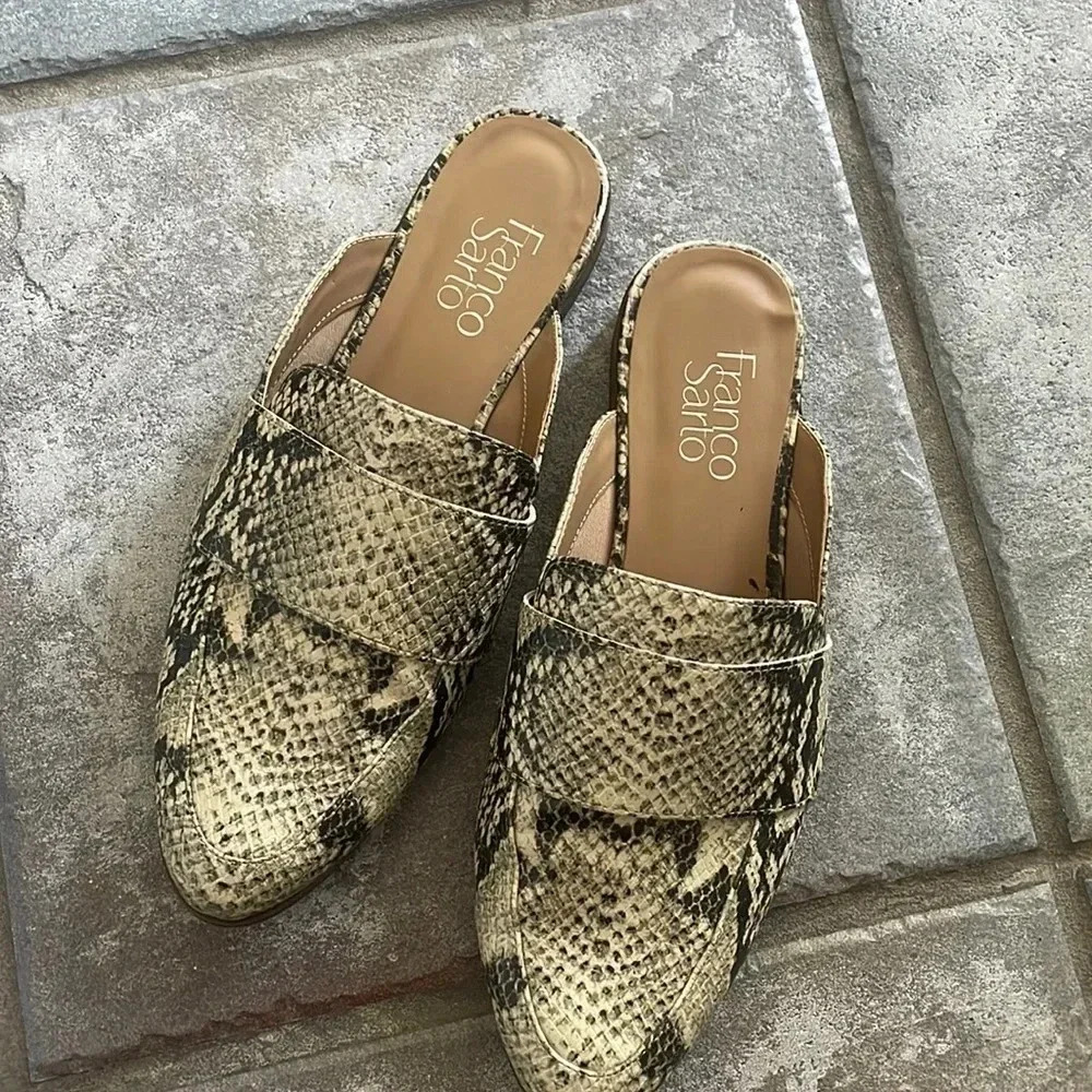 Snakeskin back & White Franco Sarto Flats 8